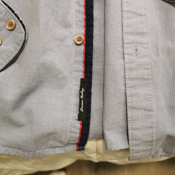 Denim and flower medium shirt - Picture 2 of 3